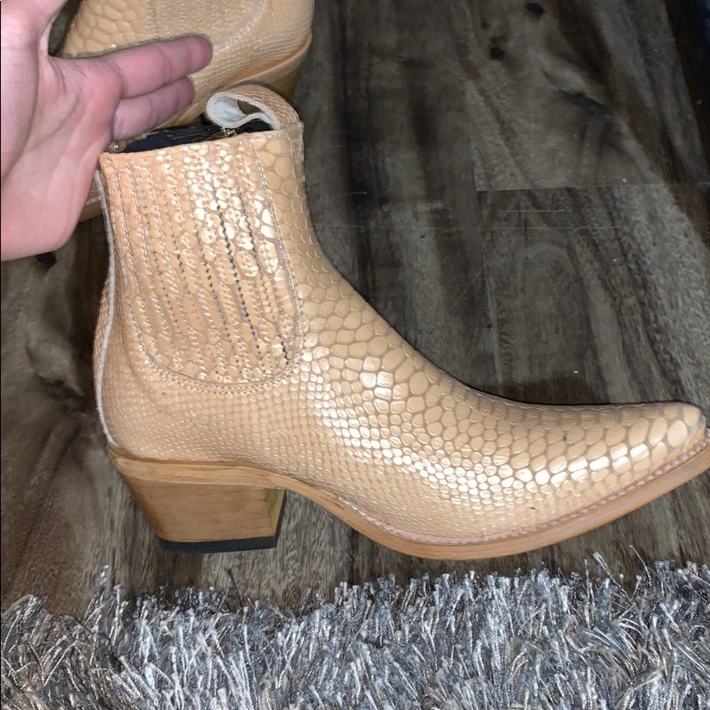 FreeBird boots! - Picture 2 of 3